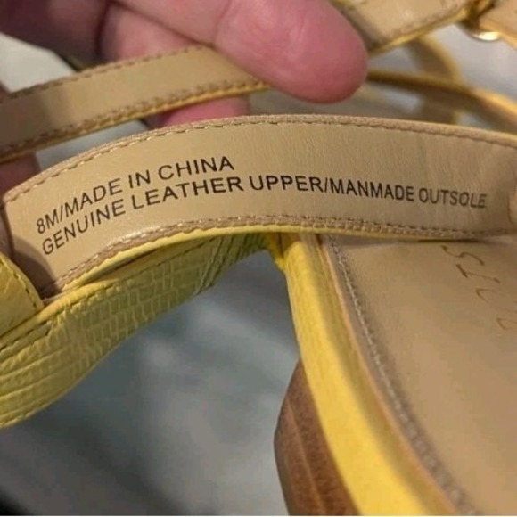 Talbots Women's Keri Multi Strap Flat Sandals Genuine Leather Yellow Sz 8 *READ* - Picture 11 of 12